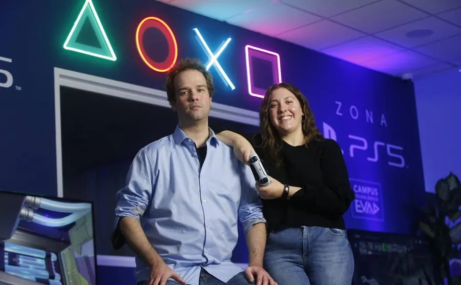 Presentación de la alianza con PlayStation en la zona PS5 de La Fábrica del Videojuego