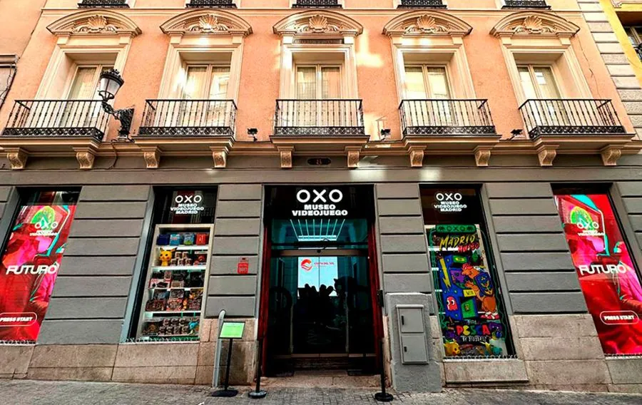 Fachada de OXO Museo Videojuego Madrid, en Callao